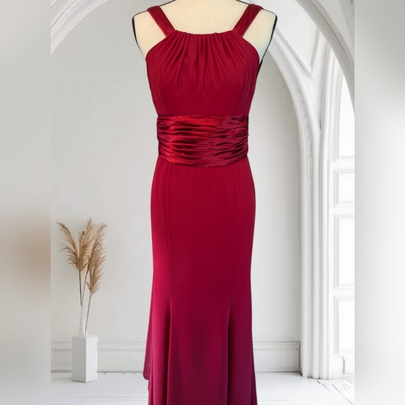 Ruby Red for length formal with sexy drop back size 6 - Picture 1 of 5